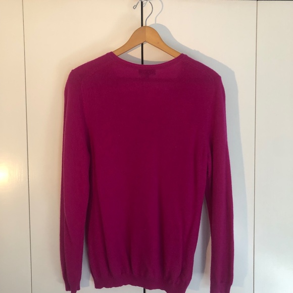 SOLD! Charter Club Cashmere V-neck sweater - Picture 3 of 6